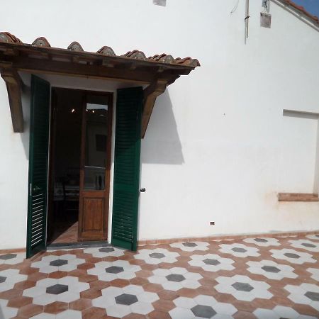 La Terrazza Apartman Palaia Kültér fotó