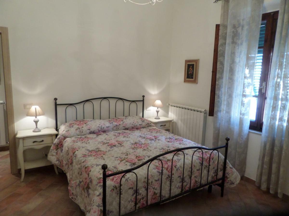La Terrazza Apartman Palaia Kültér fotó
